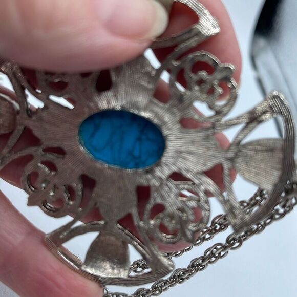 Vintage Maltese cross with faux glass turquoise English lions. - Picture 8 of 9